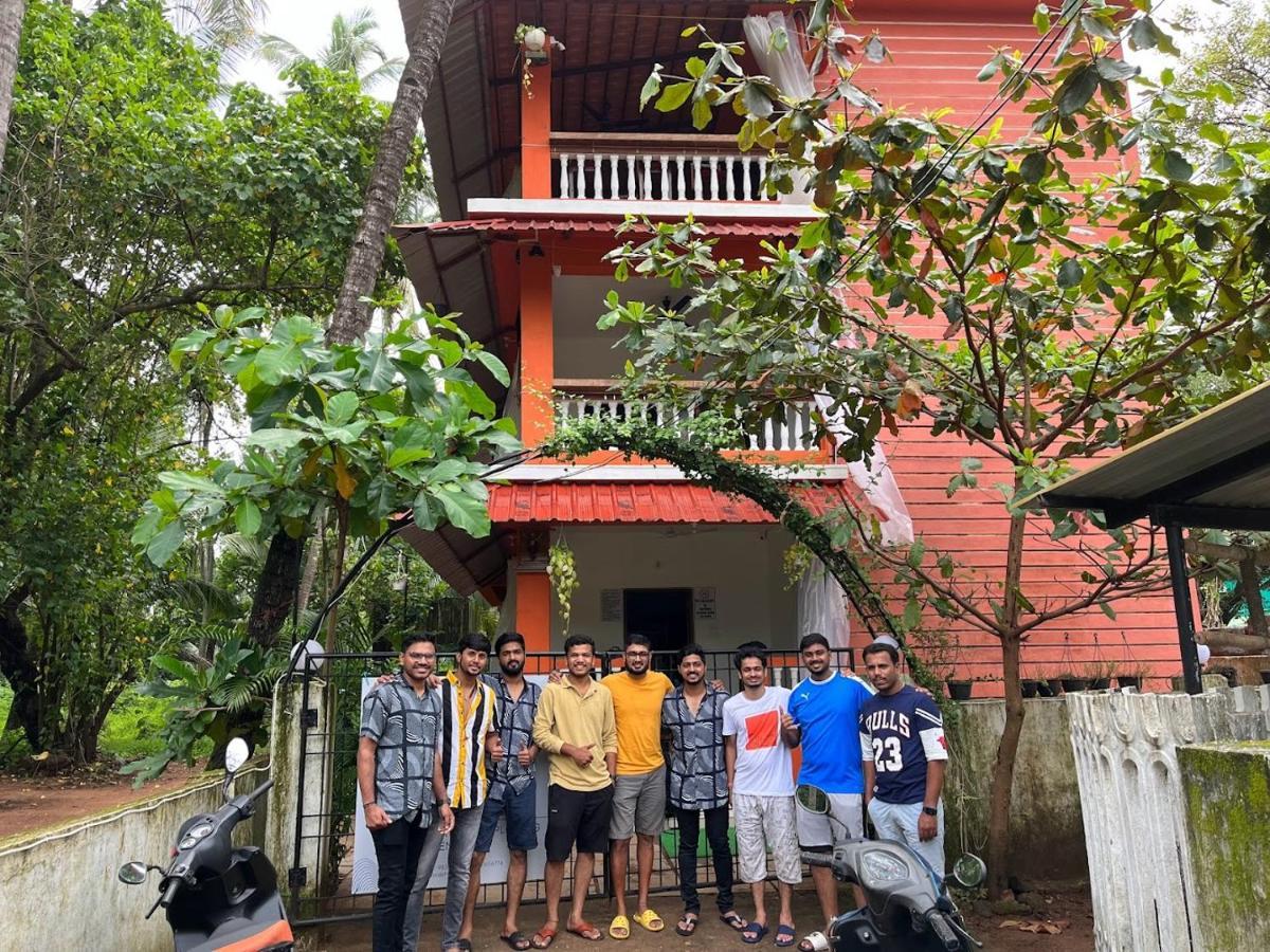 Bonds Hostel Candolim Ngoại thất bức ảnh